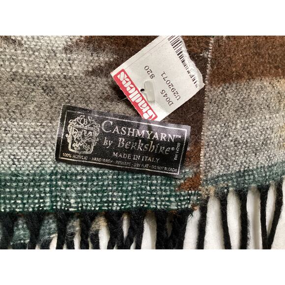 Cashmyarn by Berkshire in tribal design wrap shawl 74x14.5 - Picture 4 of 4